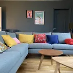 90m2 Lumineux, Centre, Vue église Penchée Apartamento *