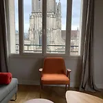 90m2 Lumineux, Centre, Vue église Penchée Caen