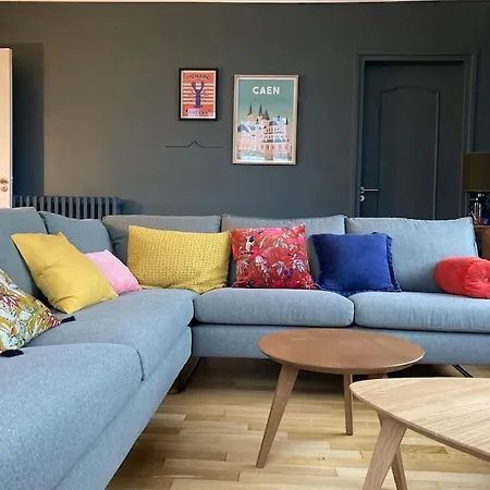 90m2 Lumineux, Centre, Vue Eglise Penchee Lejlighed *