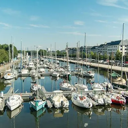 90m2 Lumineux, Centre, Vue église Penchée Caen