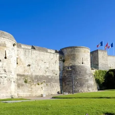 90m2 Lumineux, Centre, Vue église Penchée * Caen