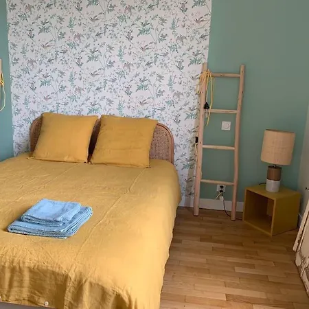 90m2 Lumineux, Centre, Vue Eglise Penchee Apartament