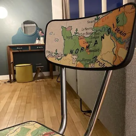 Lejlighed 90m2 Lumineux, Centre, Vue Eglise Penchee *