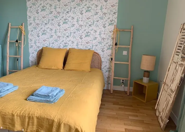 90m2 Lumineux, Centre, Vue Eglise Penchee Apartament