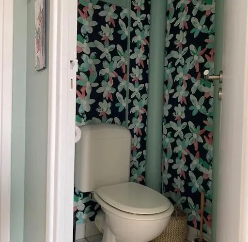 Apartment 90m2 Lumineux, Centre, Vue Eglise Penchee Caen