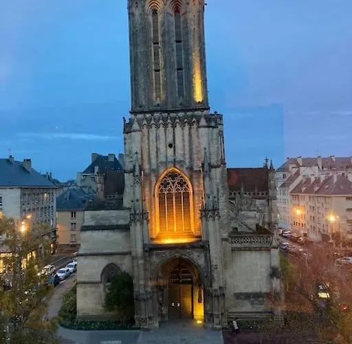 90m2 Lumineux, Centre, Vue Eglise Penchee Apartment Caen