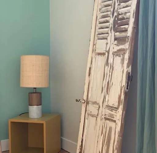 Apartament 90m2 Lumineux, Centre, Vue Eglise Penchee